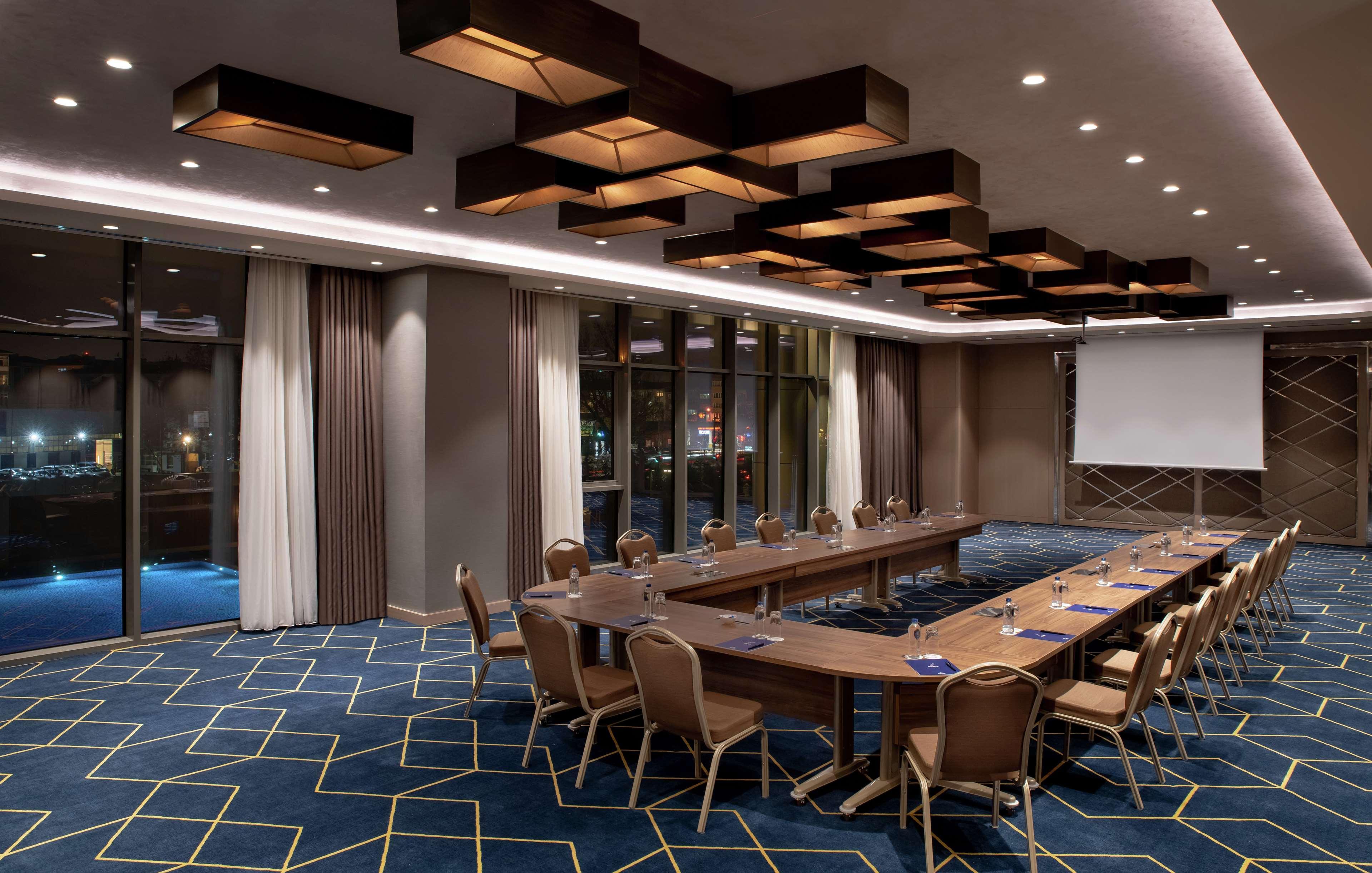 Hilton Istanbul Bakirkoy Hotel Luaran gambar Meeting room