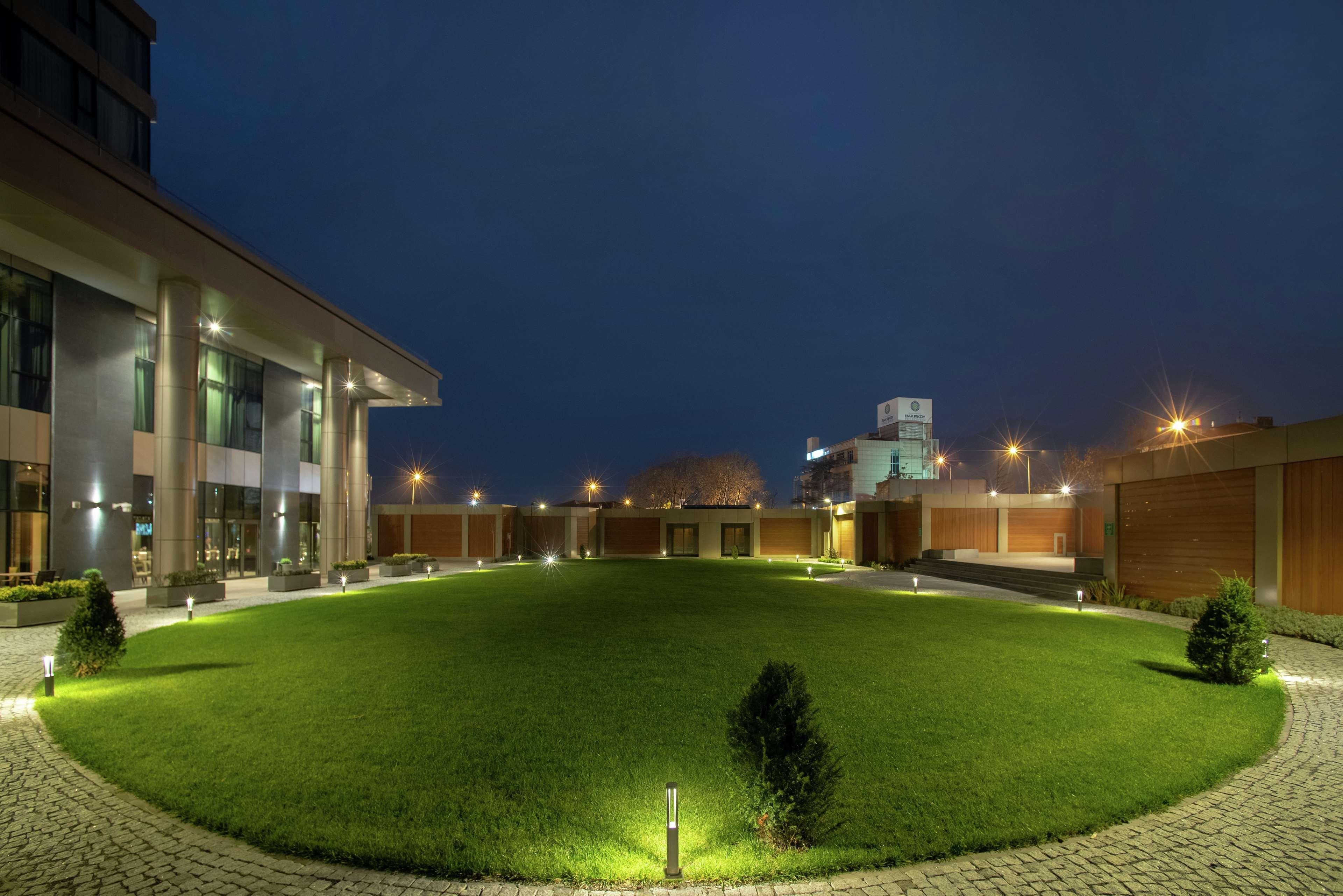 Hilton Istanbul Bakirkoy Hotel Luaran gambar University of Novi Sad