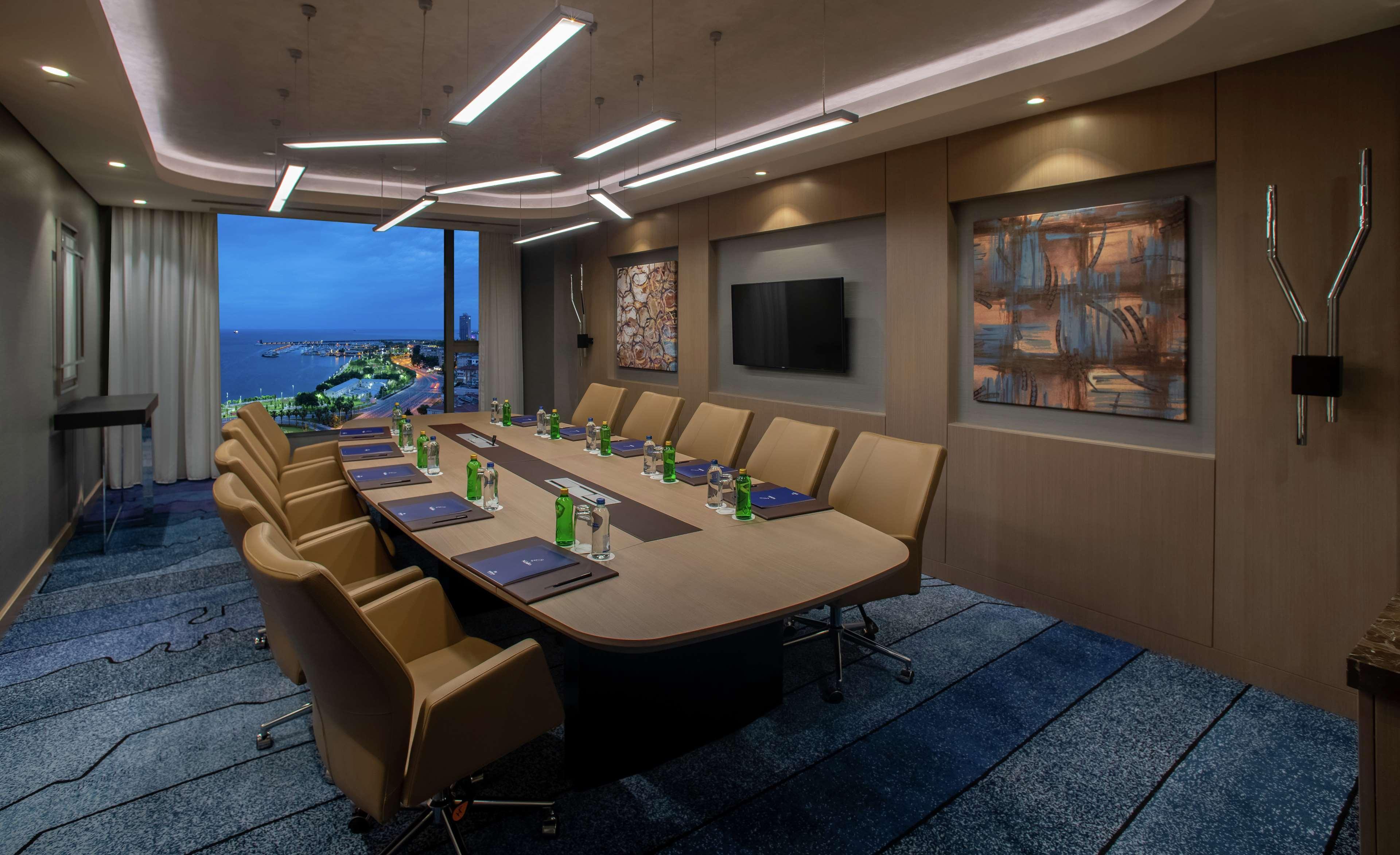 Hilton Istanbul Bakirkoy Hotel Luaran gambar Boardroom