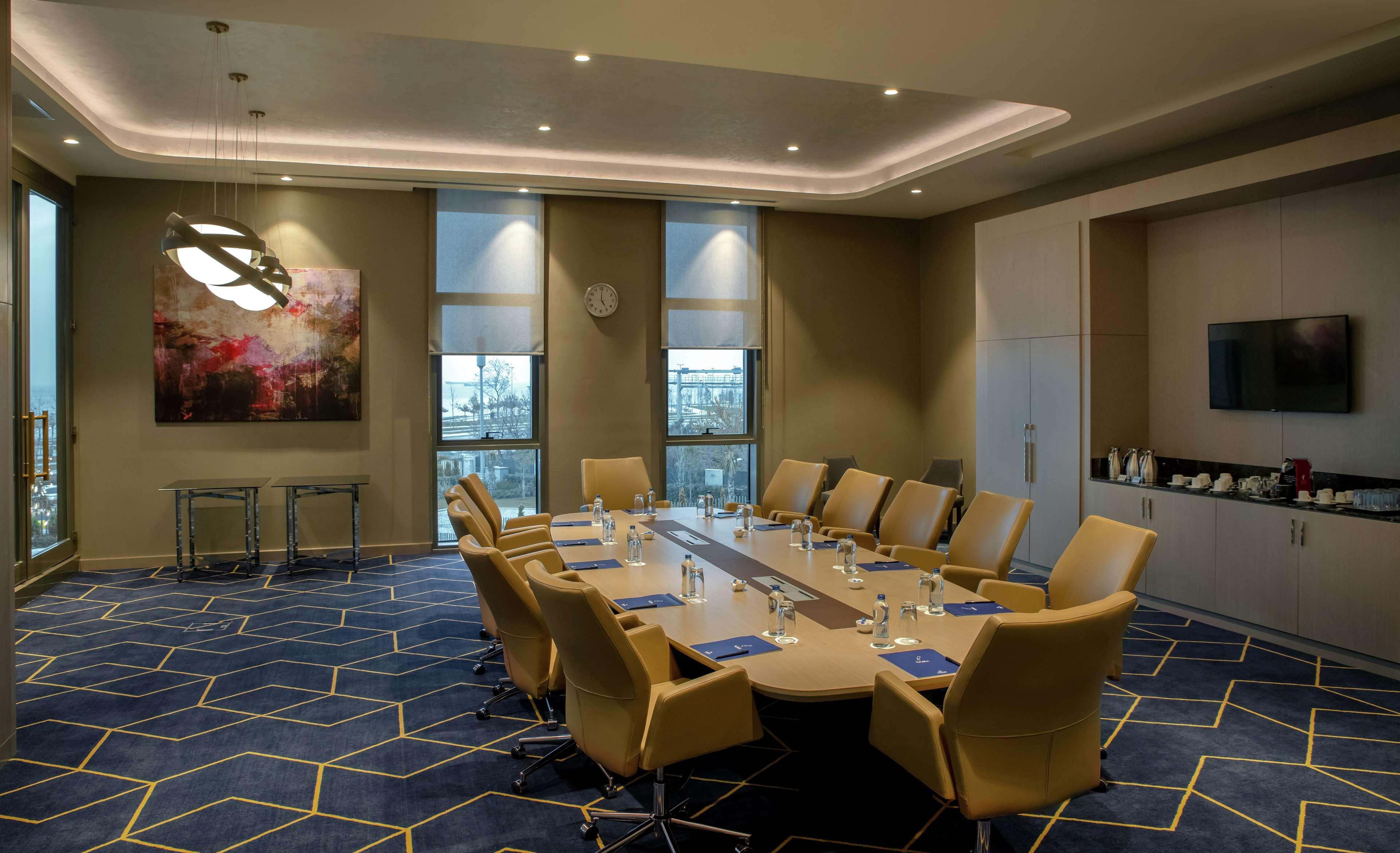 Hilton Istanbul Bakirkoy Hotel Luaran gambar Boardroom